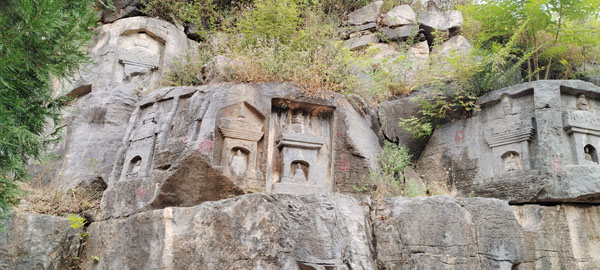 安陽(yáng)靈泉寺萬(wàn)佛溝與修定寺唐塔