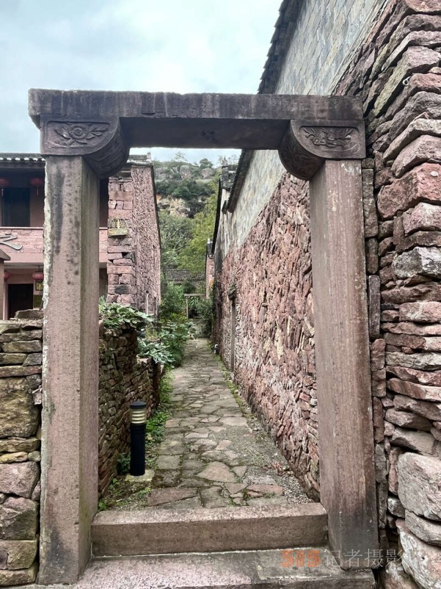 三百扇古石窗洞見(jiàn)三門(mén)海岸“仙境”變遷