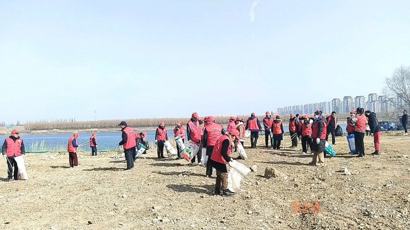 凈壩護(hù)淮，志愿同行 宋灘社區(qū)開展淮河生態(tài)環(huán)境清理活動(dòng)