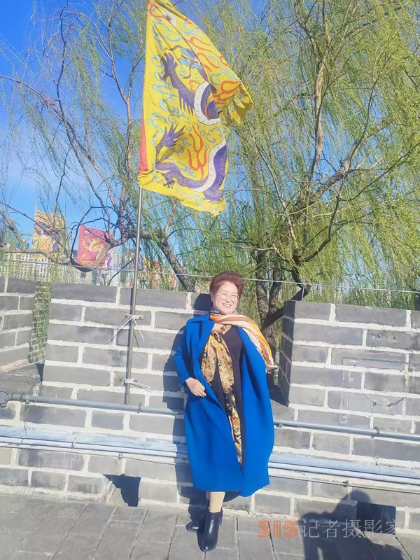 春分時(shí)節(jié)明城墻樂(lè)游賞梅