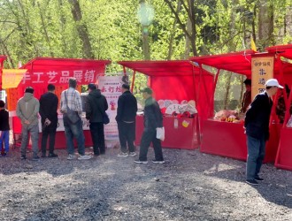 樂(lè)訂坊非遺文創(chuàng)手工藝品展銷為懷柔朝陽(yáng)洞廟會(huì)添彩