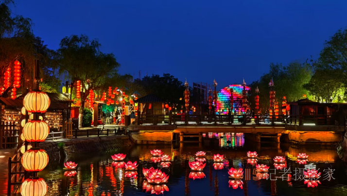 虹橋星瀑映汴梁，清明上河園夜場(chǎng)“燃爆”宋韻長(zhǎng)卷